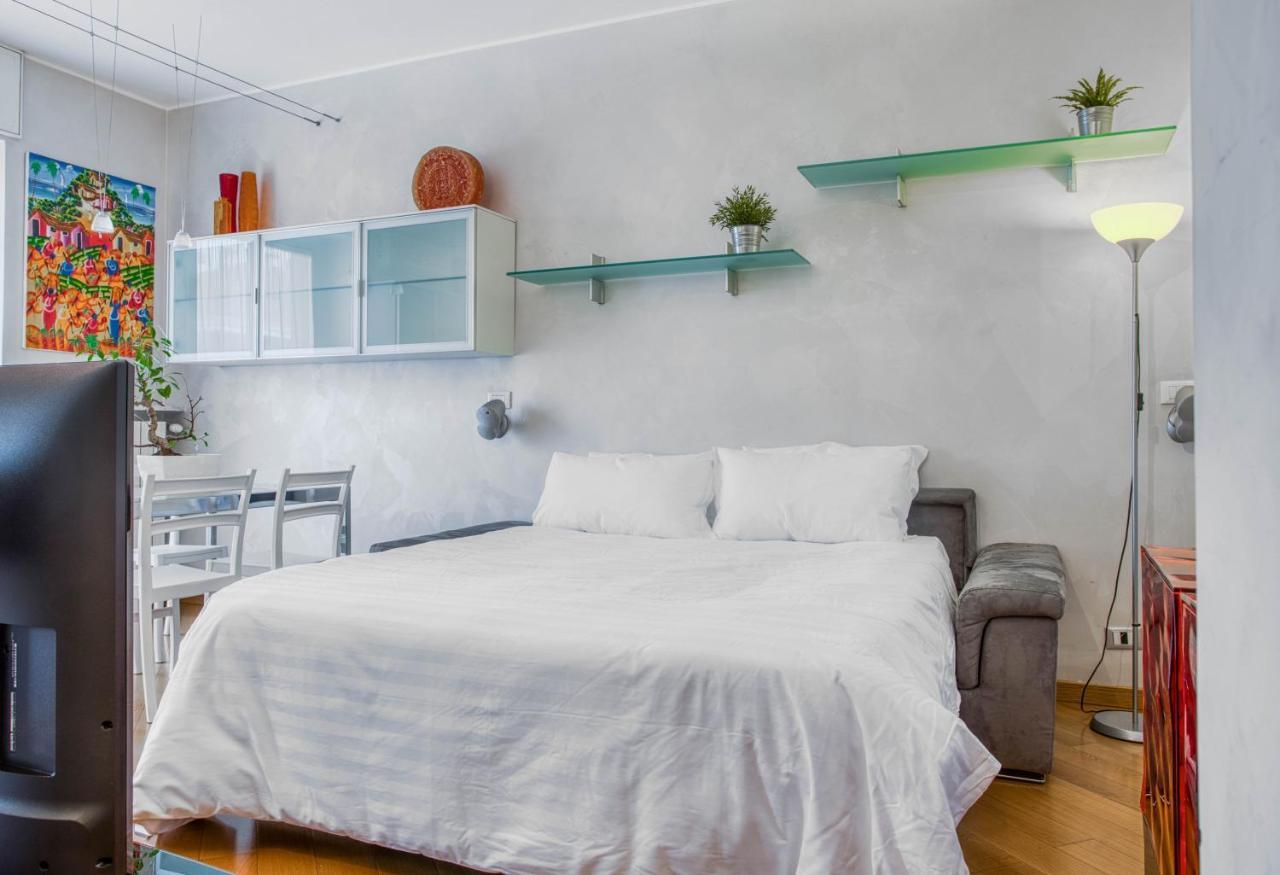 ミラノJoivy Vibrant Flat With Balconyアパートメント エクステリア 写真